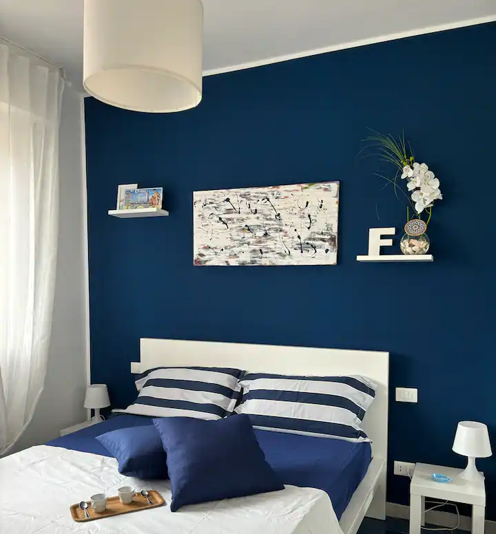 Interno11 fronte mare